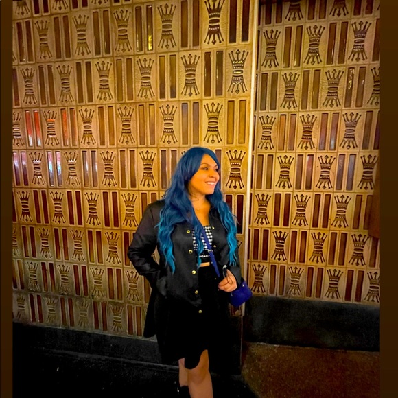 Meet your Posher, Valerie Dezarae - Picture 14 of 16